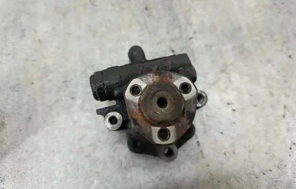 Volkswagen Golf IV Power steering pump 1J0422154A