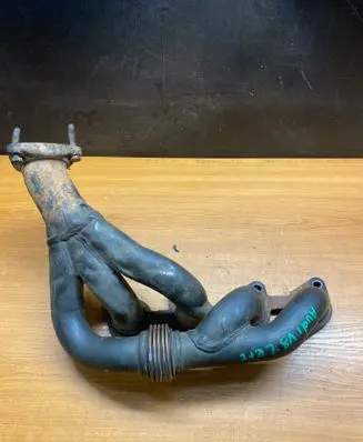 Audi V8 Exhaust manifold