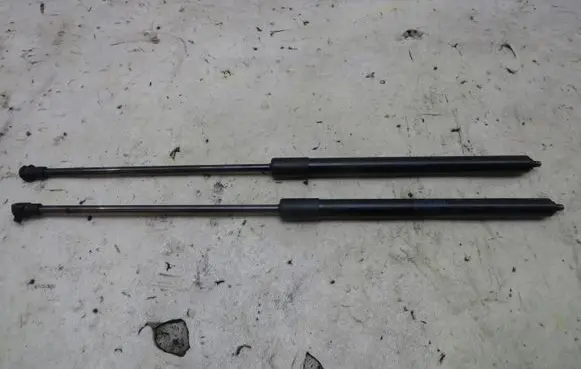 BMW 6 F12 F13 Tailgate strut 7228501
