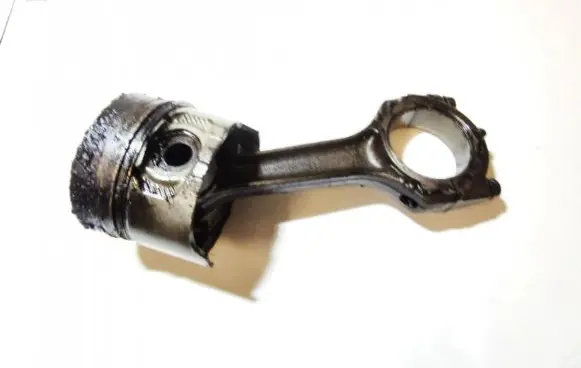 Renault Kangoo I Piston with connecting rod