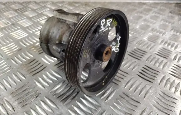Volvo S40, V40 Power steering pump