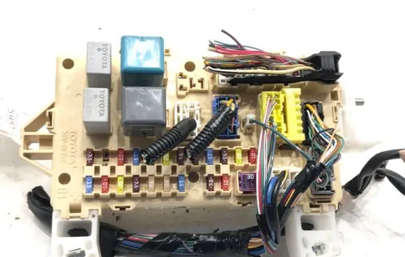 Toyota Corolla E120 E130 Other control units/modules 89221-0F030