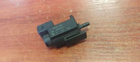 BMW 5 E60 E61 Vacuum valve 7537612