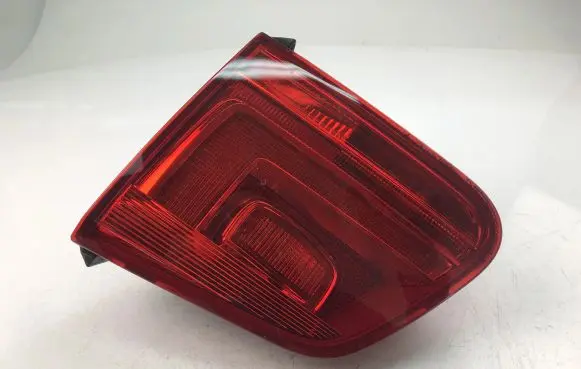 Volkswagen Tiguan Rear/tail lights 5N0945310