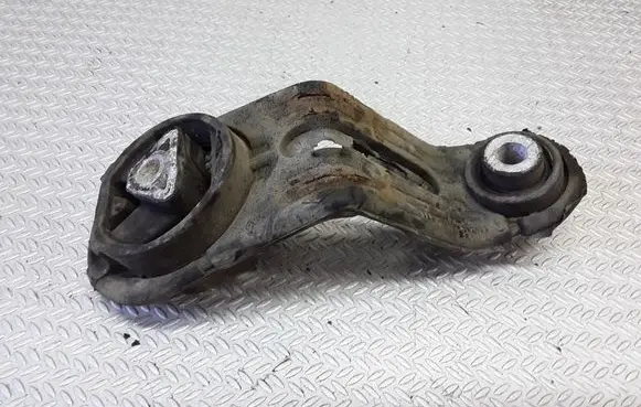 Nissan Note (E11) Engine mount bracket 8200042453