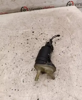 Opel Zafira B Windscreen/windshield washer pump 24439254