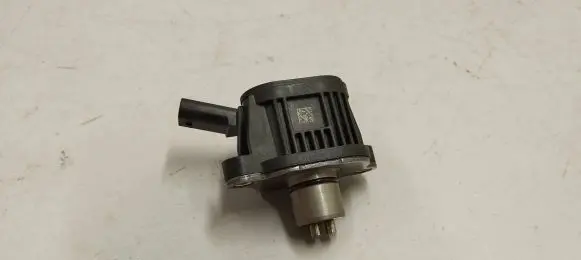 Audi A3 8Y Camshaft speed sensor 04e906048a