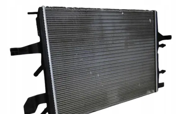 Mercedes-Benz CLA C118 X118 Coolant radiator A2475000403