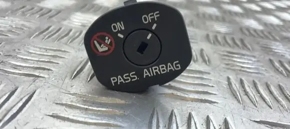Volvo V70 Passenger airbag on/off switch 30795214
