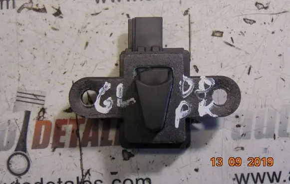 Mercedes-Benz GL X164 Airbag deployment crash/impact sensor A0038208426