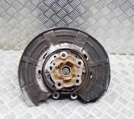 BMW M4 F82 F83 Rear wheel hub 2284879 2284881