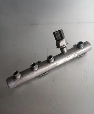 Audi A8 S8 D3 4E Fuel main line pipe 059130089M