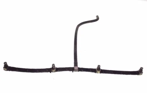 Opel Insignia A Fuel injector supply line/pipe 