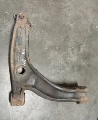 Volkswagen Transporter - Caravelle T5 Front lower control arm/wishbone 7H0407165B