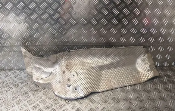 Mitsubishi Outlander Heat shield in engine bay 