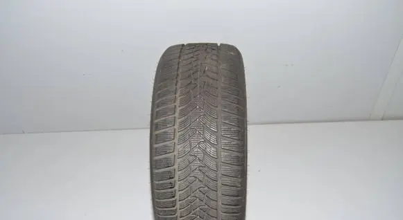 BMW 5 F10 F11 R18 winter tire 