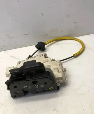 Audi A6 S6 C6 4F Rear door lock 4F0839015