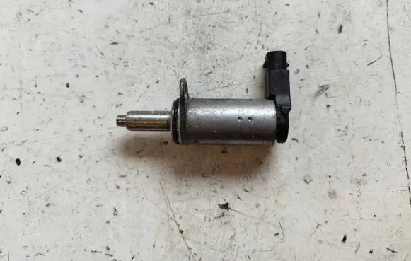 Audi Q5 SQ5 Camshaft vanos timing valve 06H103697C