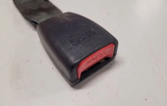 Hyundai Santa Fe Middle seatbelt buckle (rear)