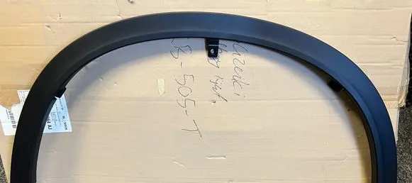 Suzuki Vitara (LY) Front arch trim 7721154P0R