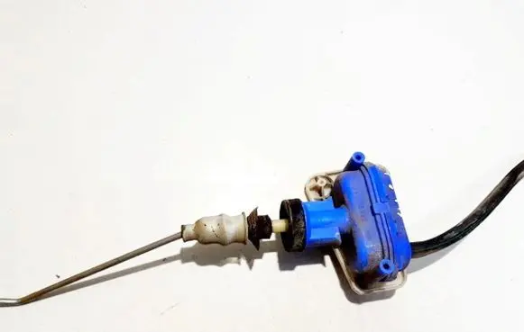 Audi 80 90 B3 Central locking vacuum pump 893862153d