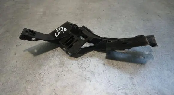 Volkswagen Golf Plus Rear bumper mounting bracket 5M0807393A