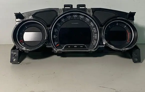 Citroen C5 Speedometer (instrument cluster) 9677282080 PE0002036