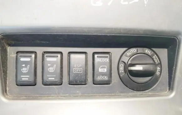 Nissan Pathfinder R51 ESP (stability program) switch 96988 vp5nfx