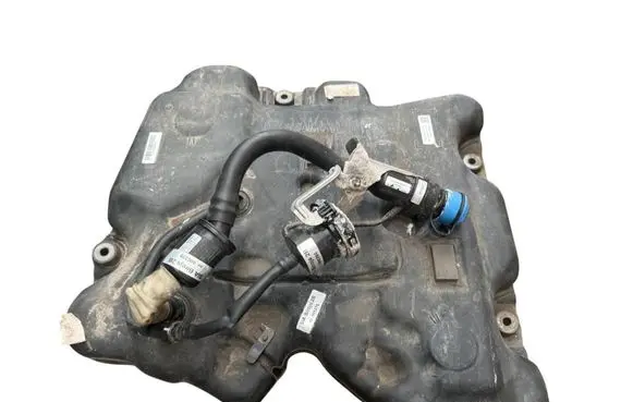 Mercedes-Benz S W222 AdBlue liquid reservoir A2224701800 A2224706801 2224701800