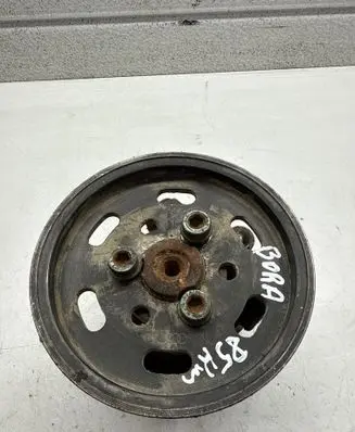 Volkswagen Golf IV Power steering pump 038145255B