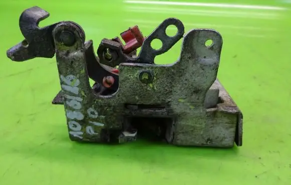 Jeep Cherokee Front door lock