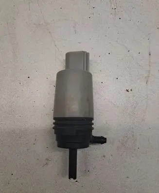 BMW 5 E60 E61 Windscreen/windshield washer pump 23557610