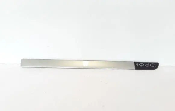 Renault Scenic II - Grand scenic II Front door trim (molding) 8200136734