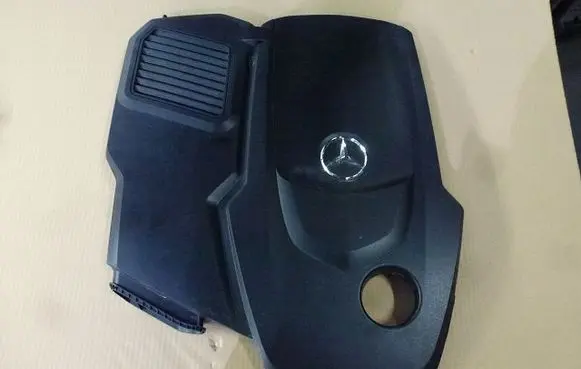 Mercedes-Benz GL X166 Engine cover (trim) A6560101502-T