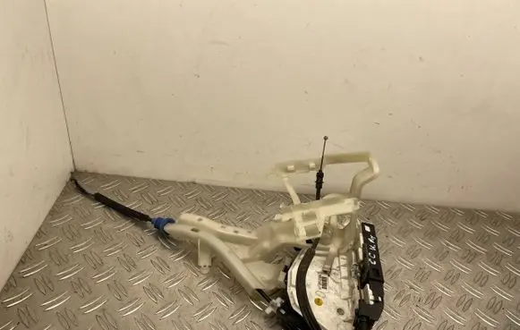 Volkswagen PASSAT CC Front door lock 5N1837015B