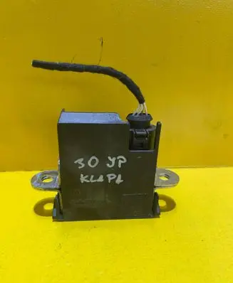 Volkswagen Golf VI Tailgate lock latch 
