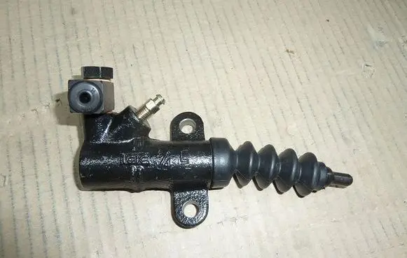 KIA Sorento Clutch slave cylinder 6283600487