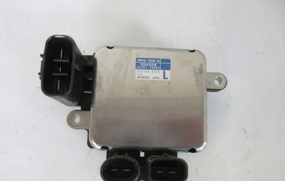 Toyota Auris E180 Coolant fan relay 8925730080