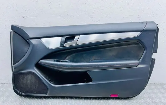 Mercedes-Benz C W204 Front door card panel trim A2044400538 047206222 729056900
