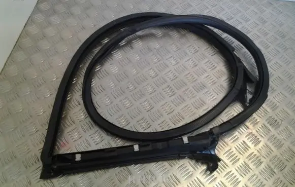 Front door rubber seal
