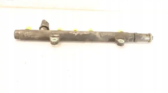 Renault Megane II Fuel main line pipe