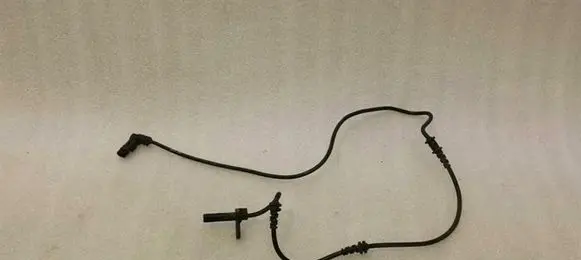 Mercedes-Benz S AMG W221 ABS brake wheel speed sensor A2215400317