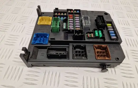 Peugeot 508 RXH BSM Control unit 9664992380 BSIQ0500 S180121005H