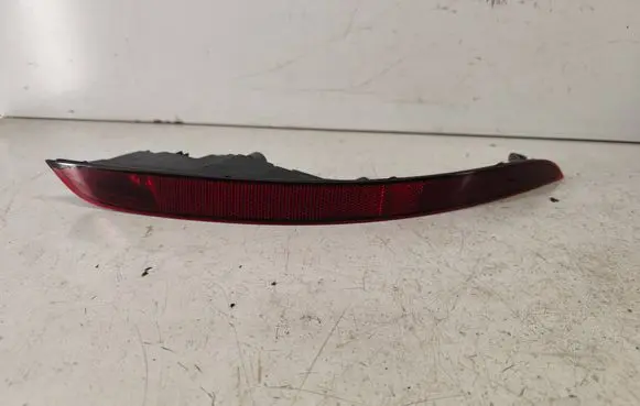 Porsche Cayenne (9Y0 9Y3) Rear tail light reflector 9Y0945726A T9Y0725 20620201