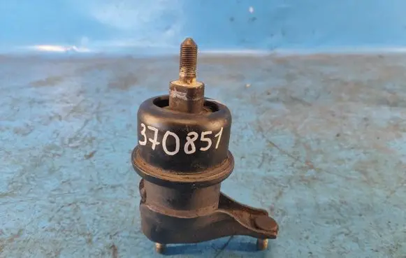 Toyota Camry Engine mount bracket 1236231040