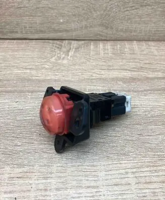 Nissan Almera Tino Hazard light switch NILES06016 WITHPLUG