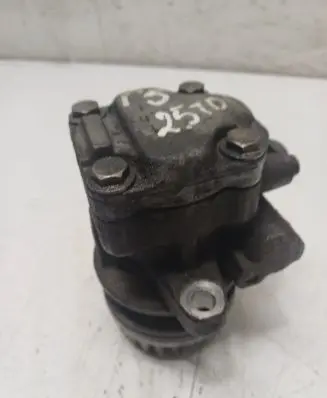 Volkswagen Transporter - Caravelle T5 Power steering pump 7E0422153