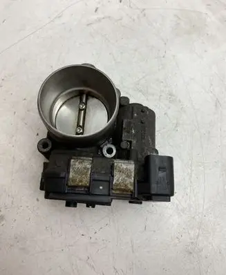 Volkswagen Golf VII Throttle valve 03F133062B