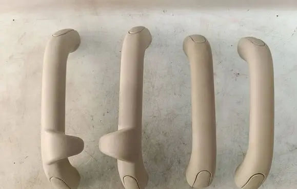 Dodge Journey A set of handles for the ceiling 