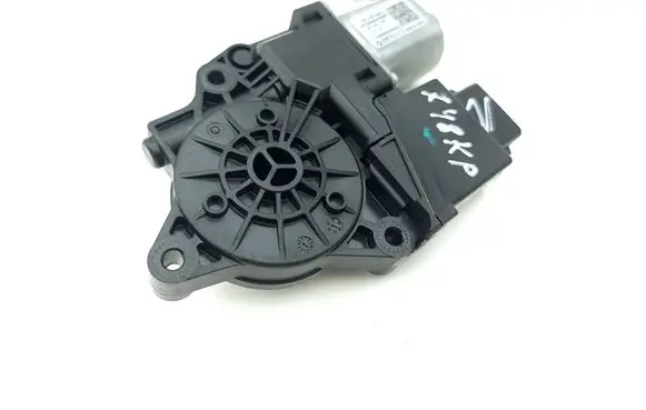 KIA Optima Front door window regulator motor 82450D4000